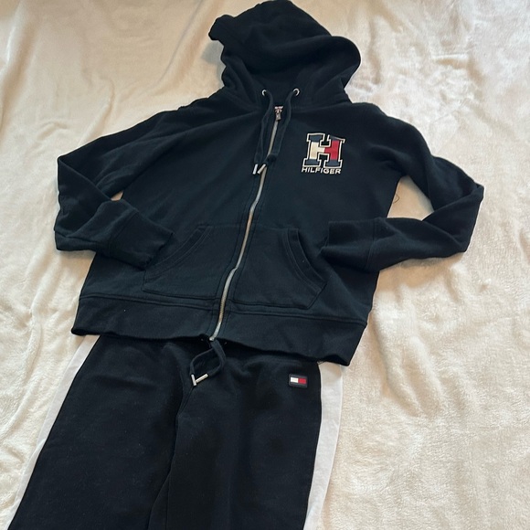 Tommy Hilfiger women set - Picture 2 of 6